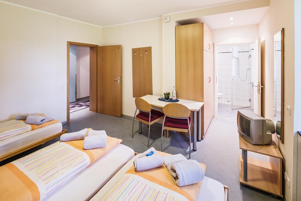 Hotel Schacht III/ABZ Gelsenkirchen Zimmer foto